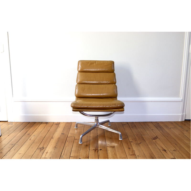 Fauteuil lounge vintage  Charles & Ray Eames modèle softpad ea216 Herman Miller 1970