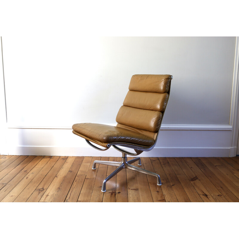Fauteuil lounge vintage  Charles & Ray Eames modèle softpad ea216 Herman Miller 1970