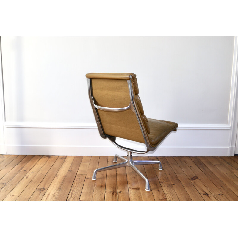 Fauteuil lounge vintage Charles & Ray Eames modèle softpad ea216 Herman Miller 1970
