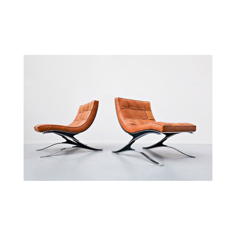 Pair of vintage pizzetti armchairs in steel and leather, Italy 1970