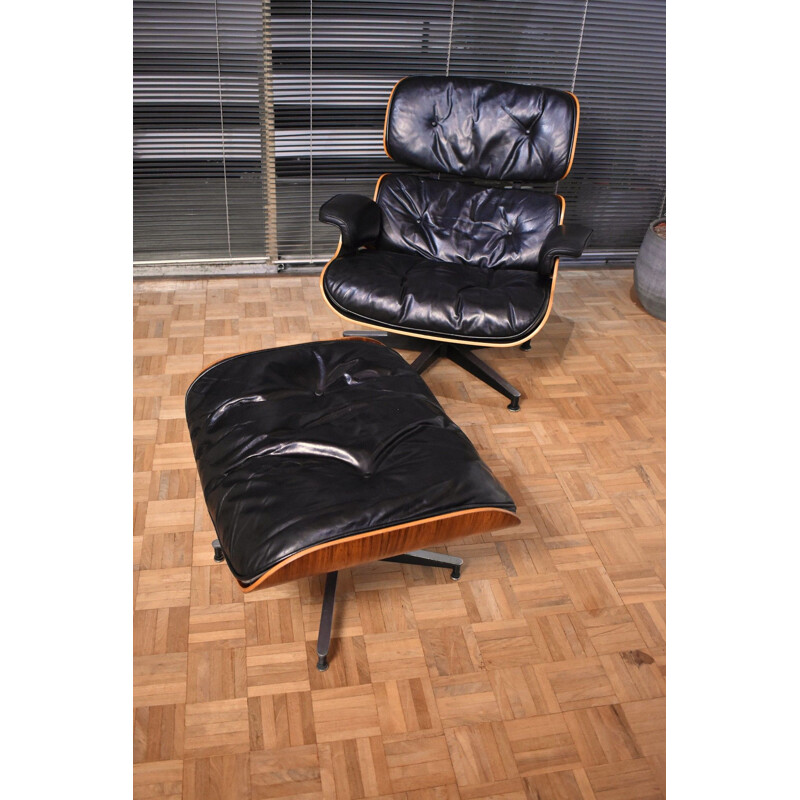 Vintage  Eames Lounge Chair & Ottoman For Herman Miller Rosewood