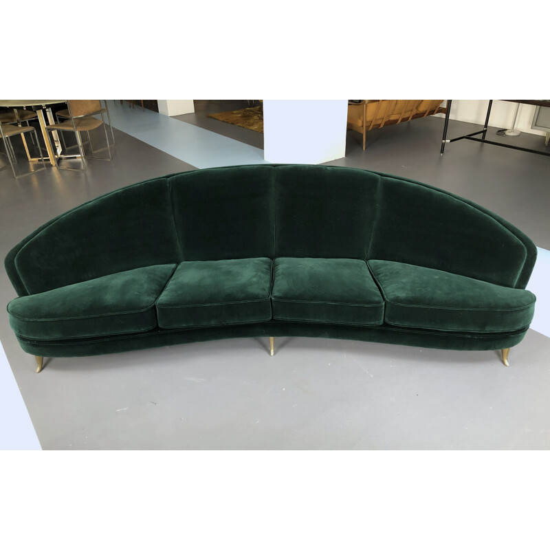 Vintage Gio Ponti green velvet curved sofa for Isa Bergamo, Italian 1950s