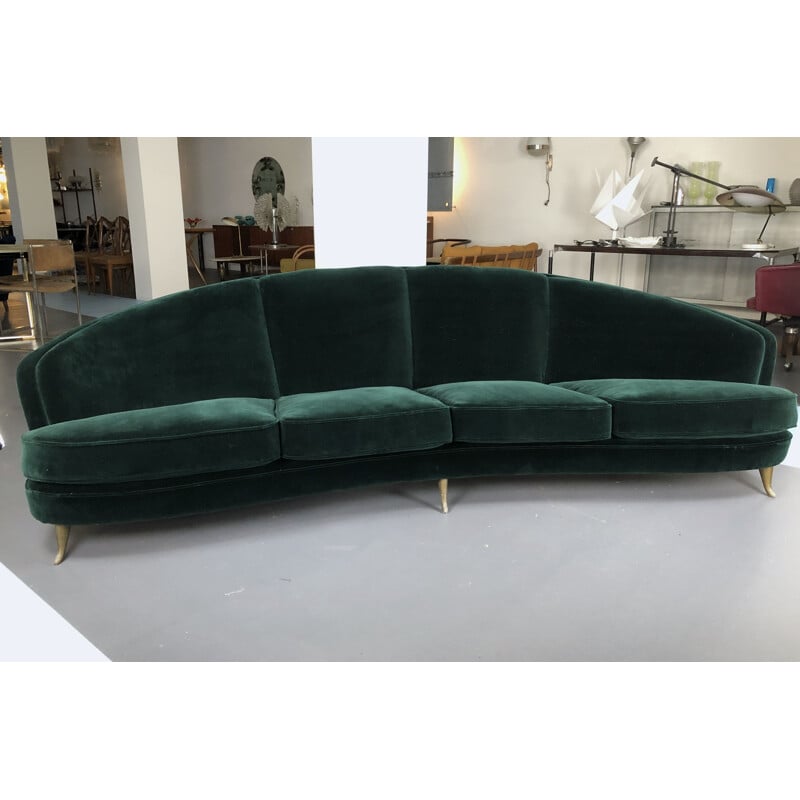 Vintage Gio Ponti green velvet curved sofa for Isa Bergamo, Italian 1950s