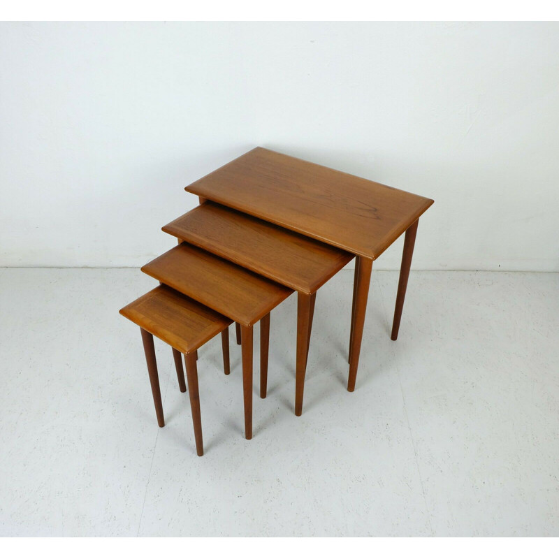 Tables gigognes vintage en teck moderne 4 tables d'appoint, Danemark 1960