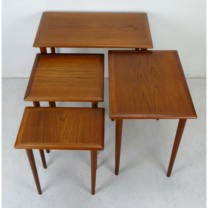 Tables gigognes vintage en teck moderne 4 tables d'appoint, Danemark 1960