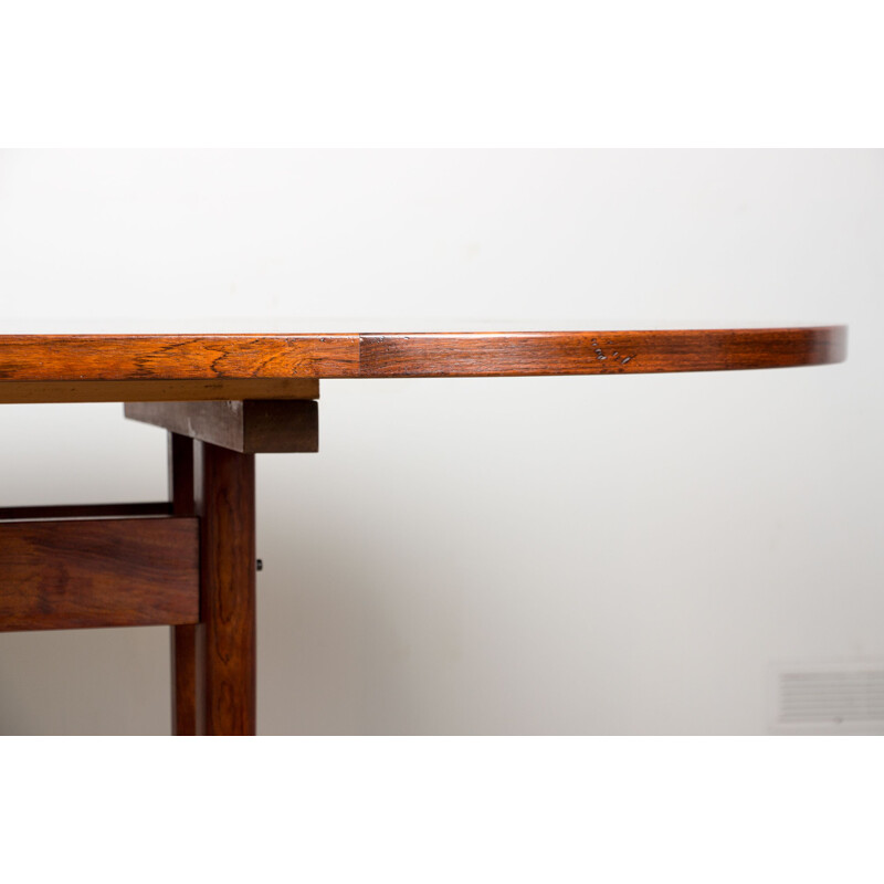 Large vintage oval table in Rio rosewood, Scandinavian 1960s