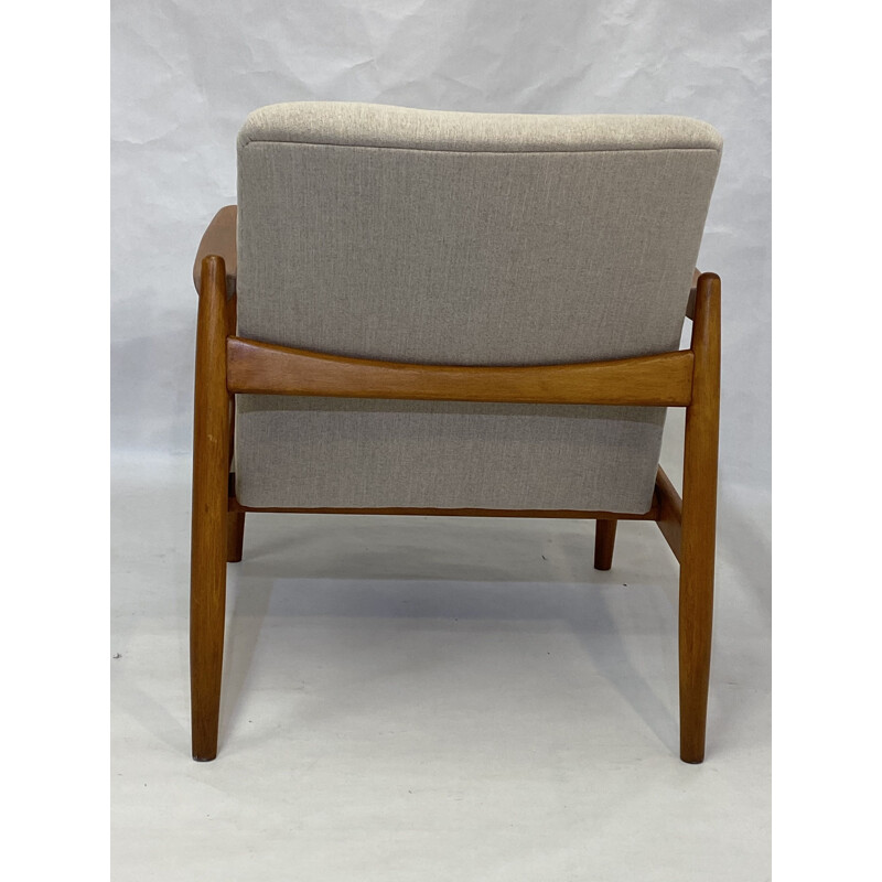 Fauteuil vintage GFM-142 en hêtre par Edmund Homa 1960