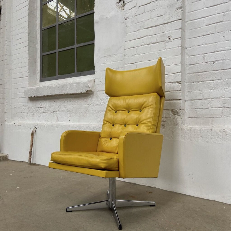 Set of 4 vintage Leatherette Swivel chairs, Czech republic 1970s