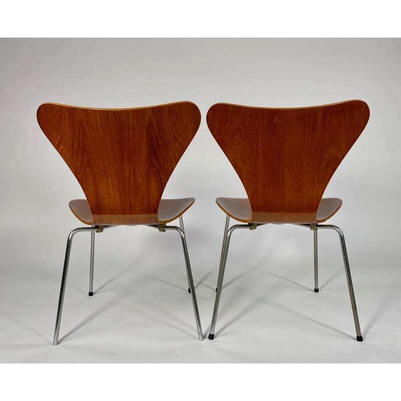 Paire de chaises vintage en teck d'Arn Jacobsen