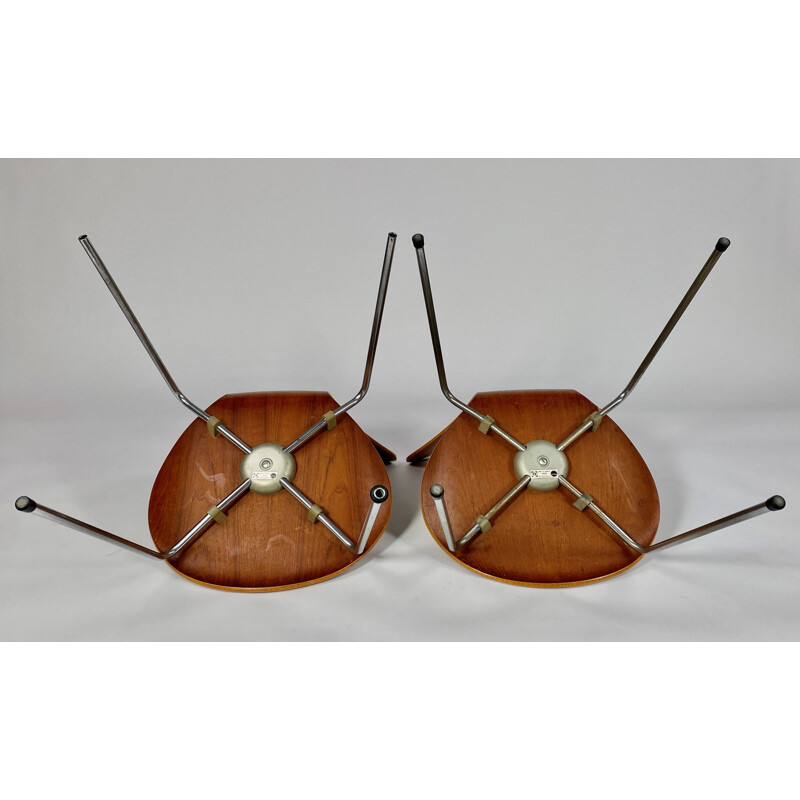 Pair of vintage teak chairs by Arn Jacobsen