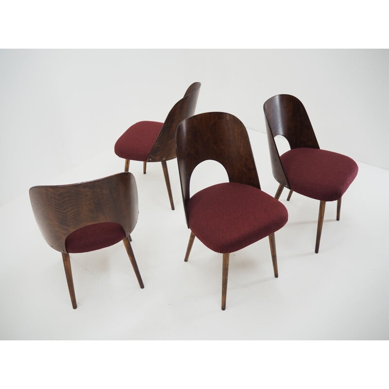 Juego de 4 sillas vintage de madera de haya Oswald Haerdtl para TonThonet, Checoslovaquia 1960