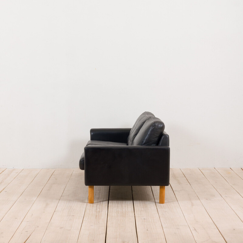 Vintage black buffalo leather sofa on oak legs in Borge Mogensen, Scandinavian