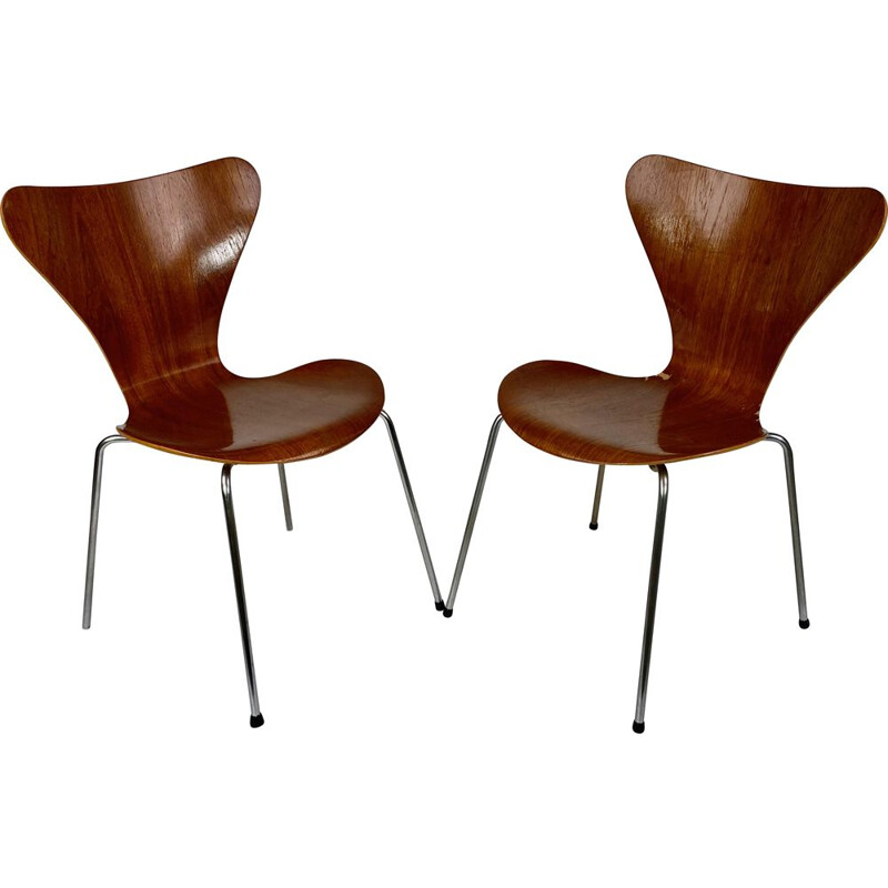 Pair of vintage teak chairs by Arn Jacobsen