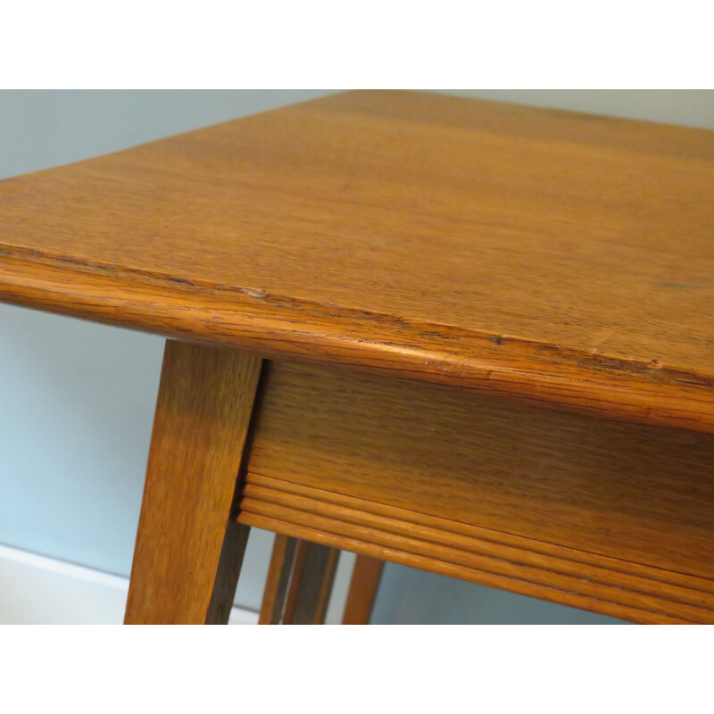 Vintage Table in light oak Haque School