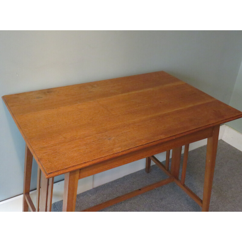 Vintage Table in light oak Haque School