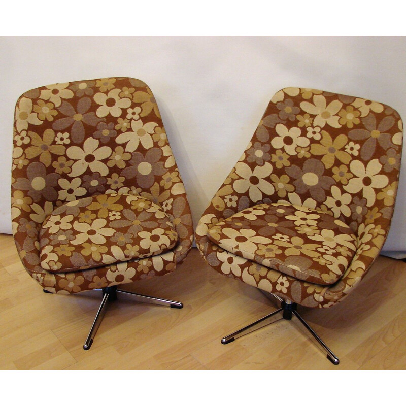 Pair of vintage swivel armchairs 1970s