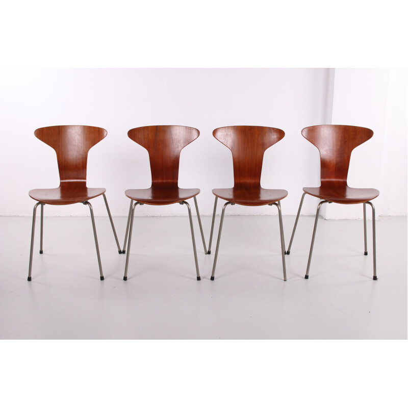 Set van 4 vintage Mosquito 3105 stoelen van Arne Jacobsen