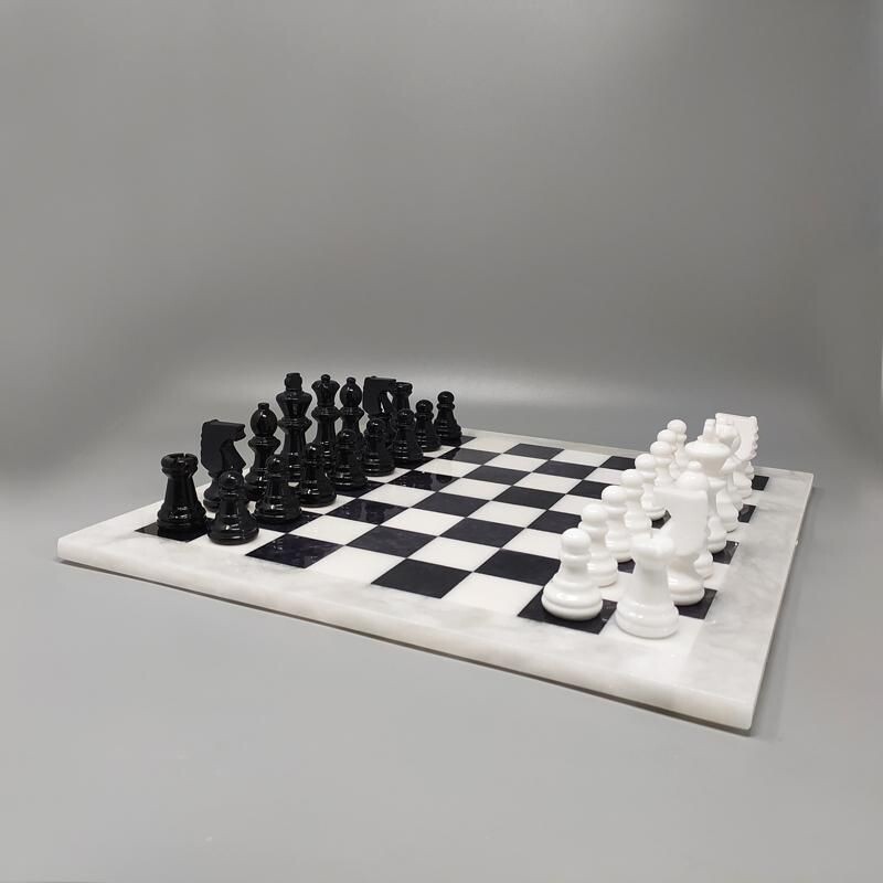 Vintage Black and White Chess Set in Volterra Alabaster Handmade, Italy 1970s