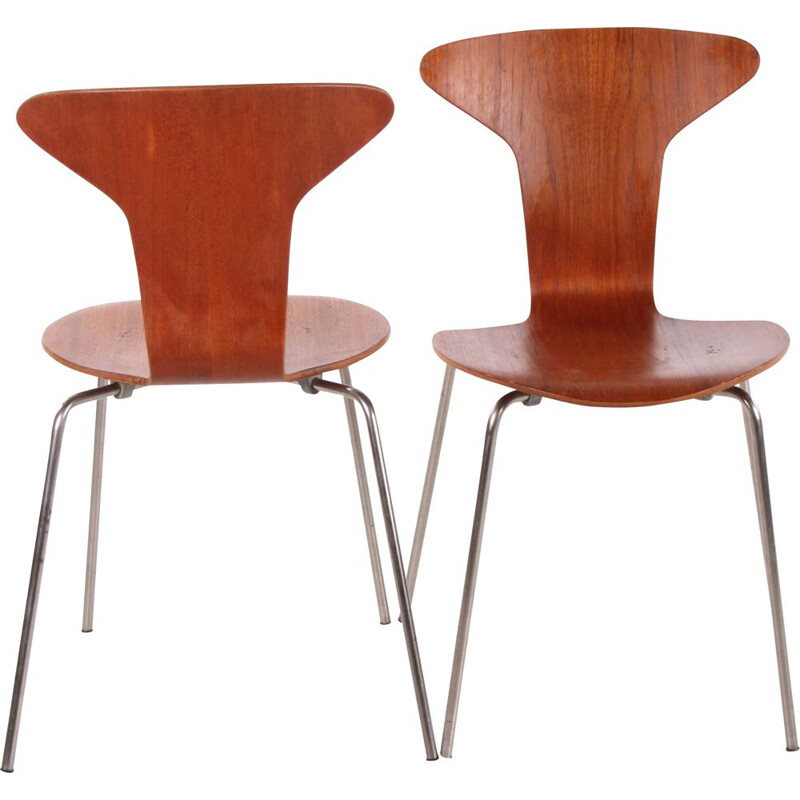 Pair of vintage Mosquito 3105 chair by Arne Jacobsen & Fritz Hansen 1950s