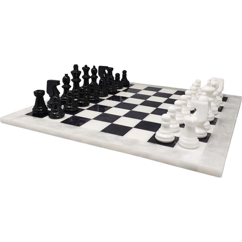 Vintage Black and White Chess Set in Volterra Alabaster Handmade, Italy 1970s