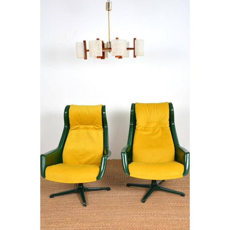 Pair of vintage "Space Age" swivel chairs by Alf Svensson and Yngve Sandström for dux, Sweden