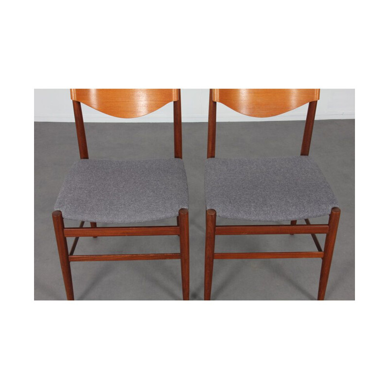 Pair of vintage chairs by Gianfranco Frattini for Cassina, Italy 1960s