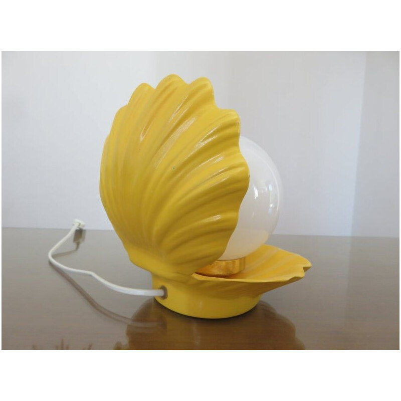 Lampe vintage coquillage en céramique jaune 1970
