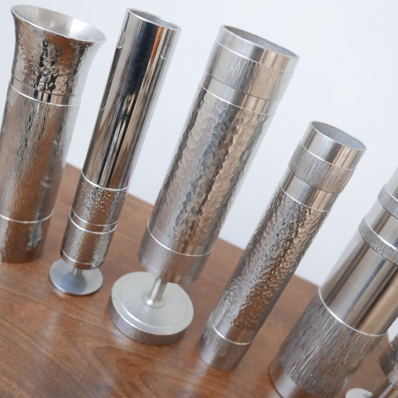 Lot de 7 vase vintage moderniste en métal Collection n 2, Allemand 1970