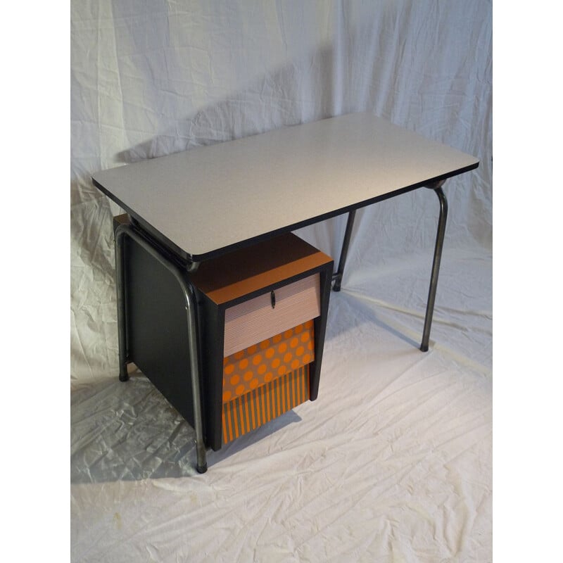 Vintage desk 3 drawers