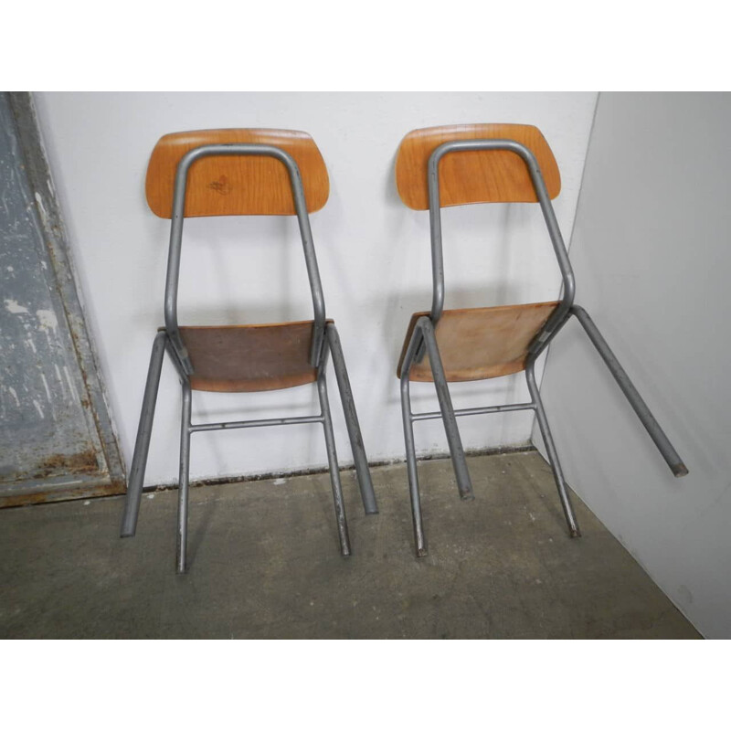 Paar Vintage-Schulstühle