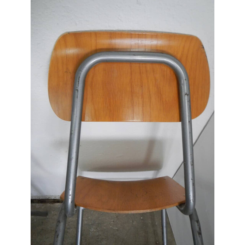 Par de sillas escolares de época