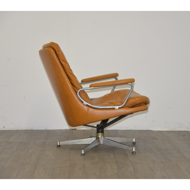 Fauteuil "Gentilina" Strässle en cuir jaune et aluminium, Andre VANDENBEUCK - 1960 