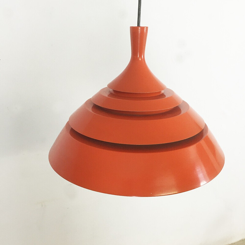 Suspension scandinave en métal orange - 1960