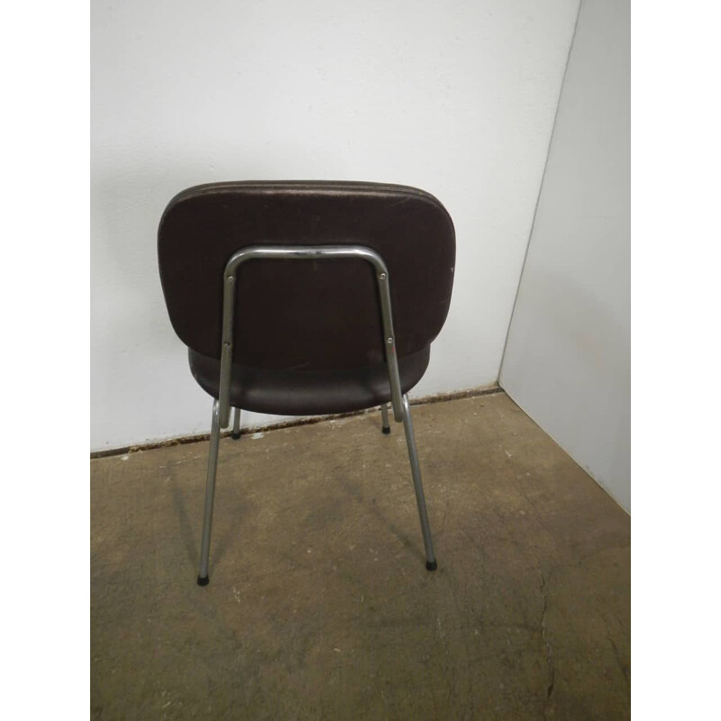 Silla de oficina vintage con estructura de hierro