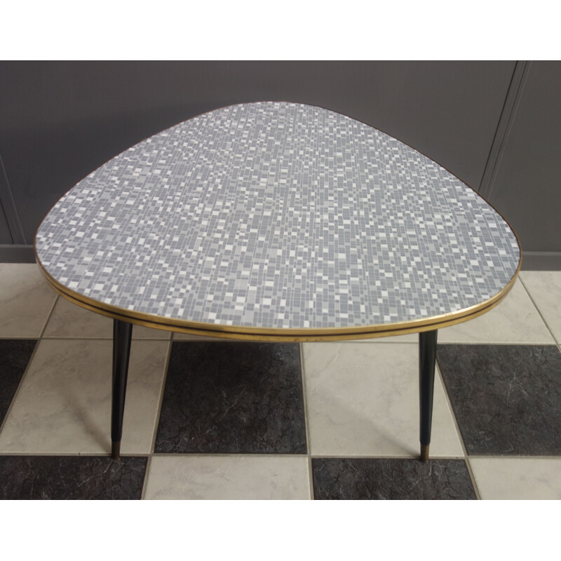 Table basse vintage en formica gris forme plectre 1960