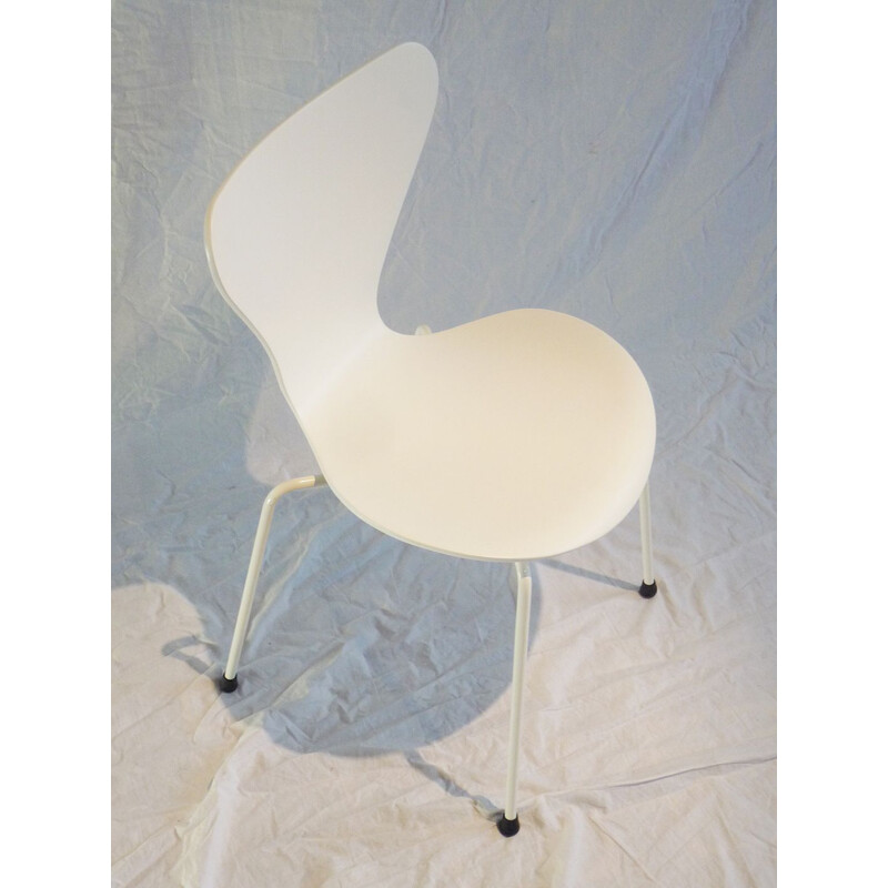 Vintage chair mod 3107 Whitewhite by Arne Jacobsen 1950s