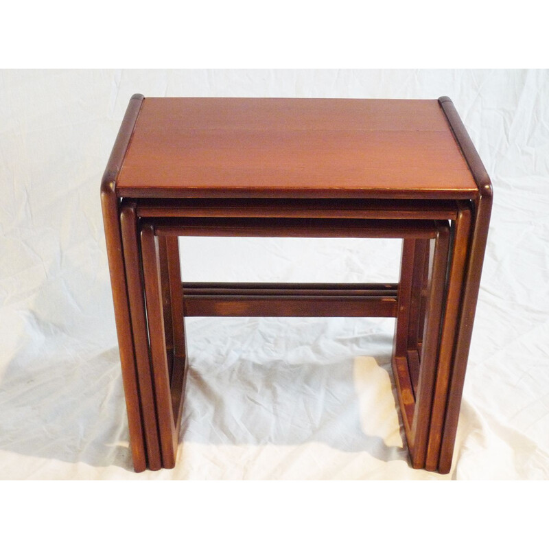 Set of 3 vintage mahogany nesting tables