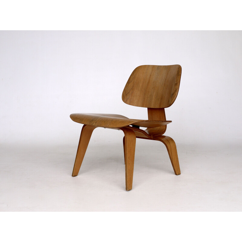 Vintage low chair by Charles & Ray Eames for Herman Miller 1950s
