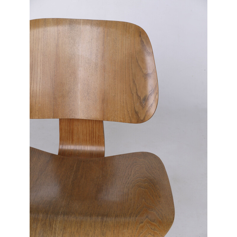 Vintage low chair by Charles & Ray Eames for Herman Miller 1950s