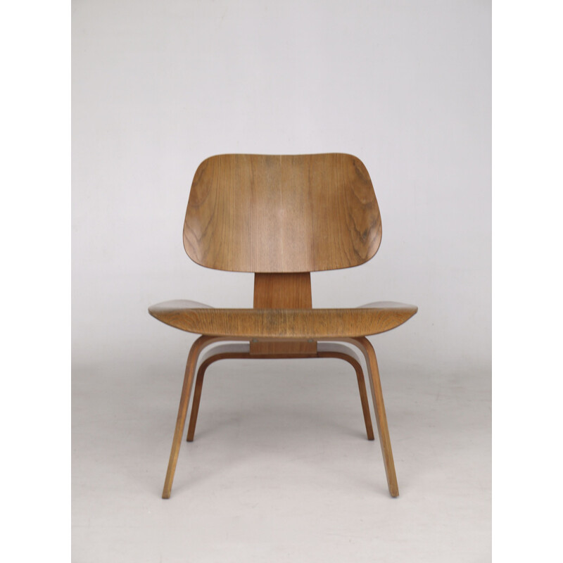 Vintage low chair by Charles & Ray Eames for Herman Miller 1950s