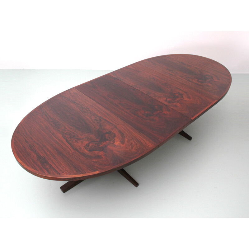 Large oval dining table with 2 extensions in Scandinavian rosewood from Rio