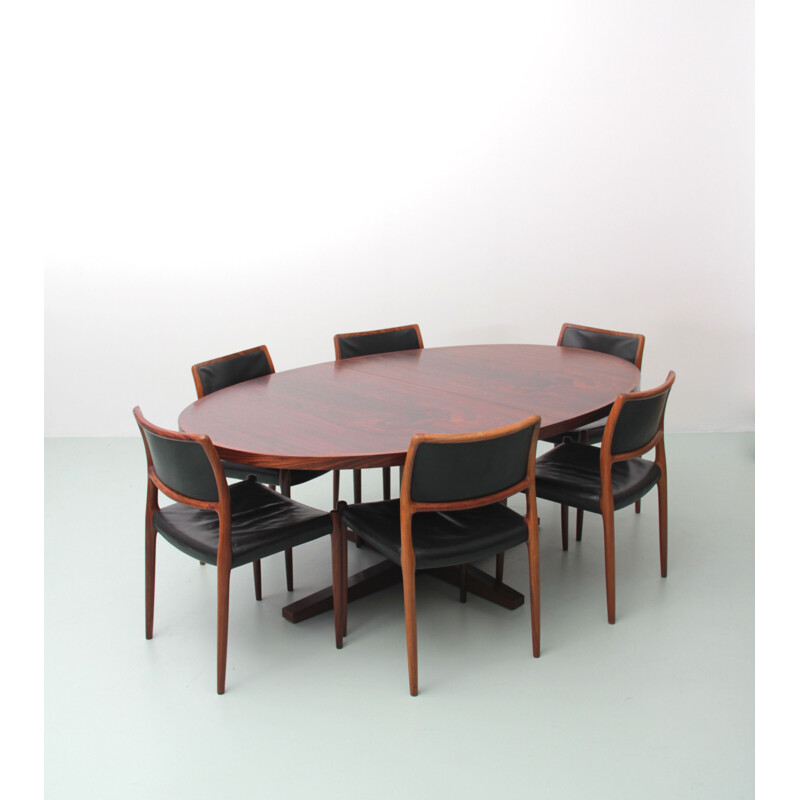 Large oval dining table with 2 extensions in Scandinavian rosewood from Rio
