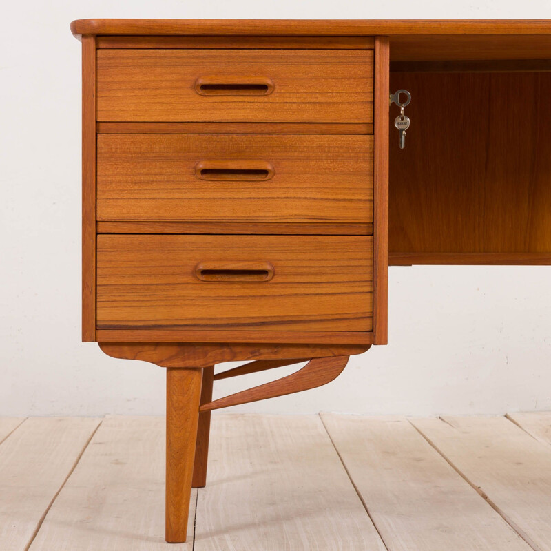 Vintage free standing organic shape teak executive desk with round side, Denmark 1970s