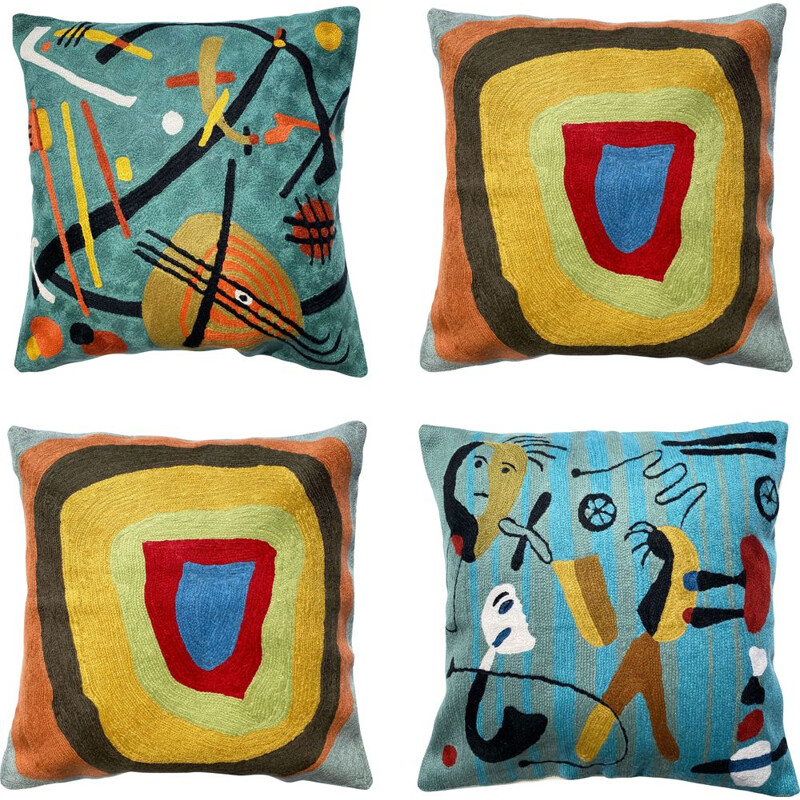 Set of 4 vintage multicolored cushion covers in wool embroidered with abstract patterns