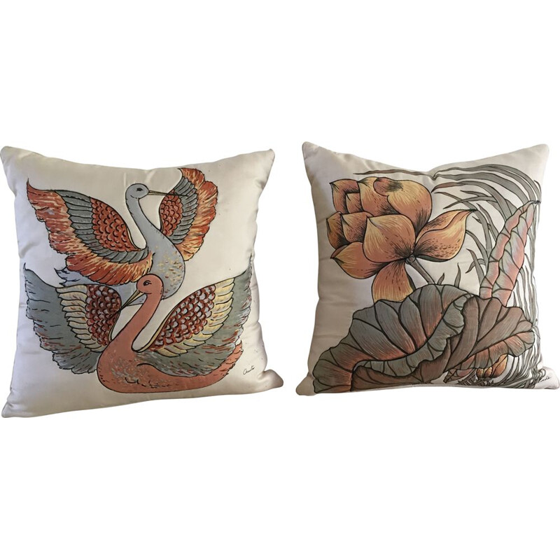 Pair of vintage cushions in pure silk