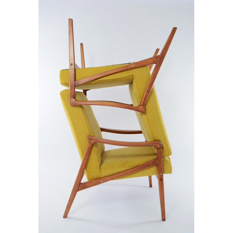 Fauteuil pen vintage jaune en bois fine, 1960