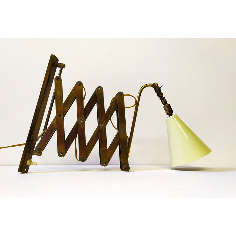 Vintage brass scissor wall lamp, Italy 1940