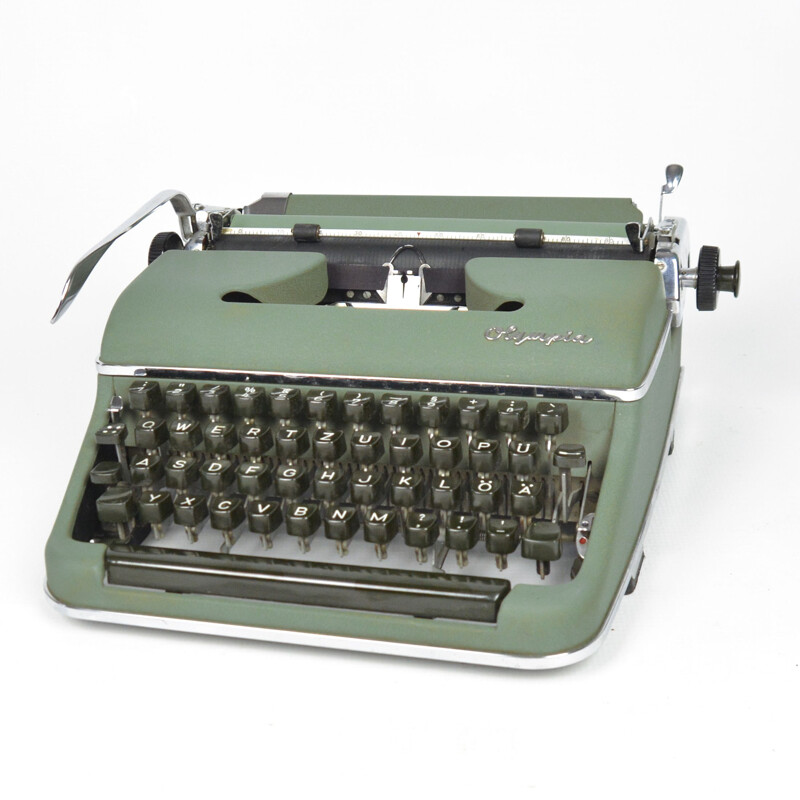 Machine à écrire vintage Type : SM-3 par Olympia Wilhelmshaven, Allemagne 1953
