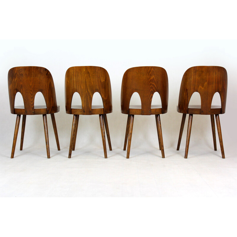Set van 4 vintage houten stoelen van Oswald Haerdtl voor Ton, Tsjecho-Slowakije 1950