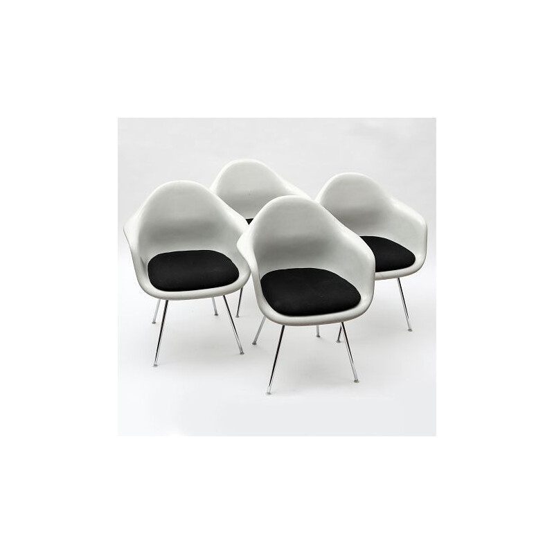 Set of 4 vintage "Dax" chairs by Charles and Ray Eames 1950s